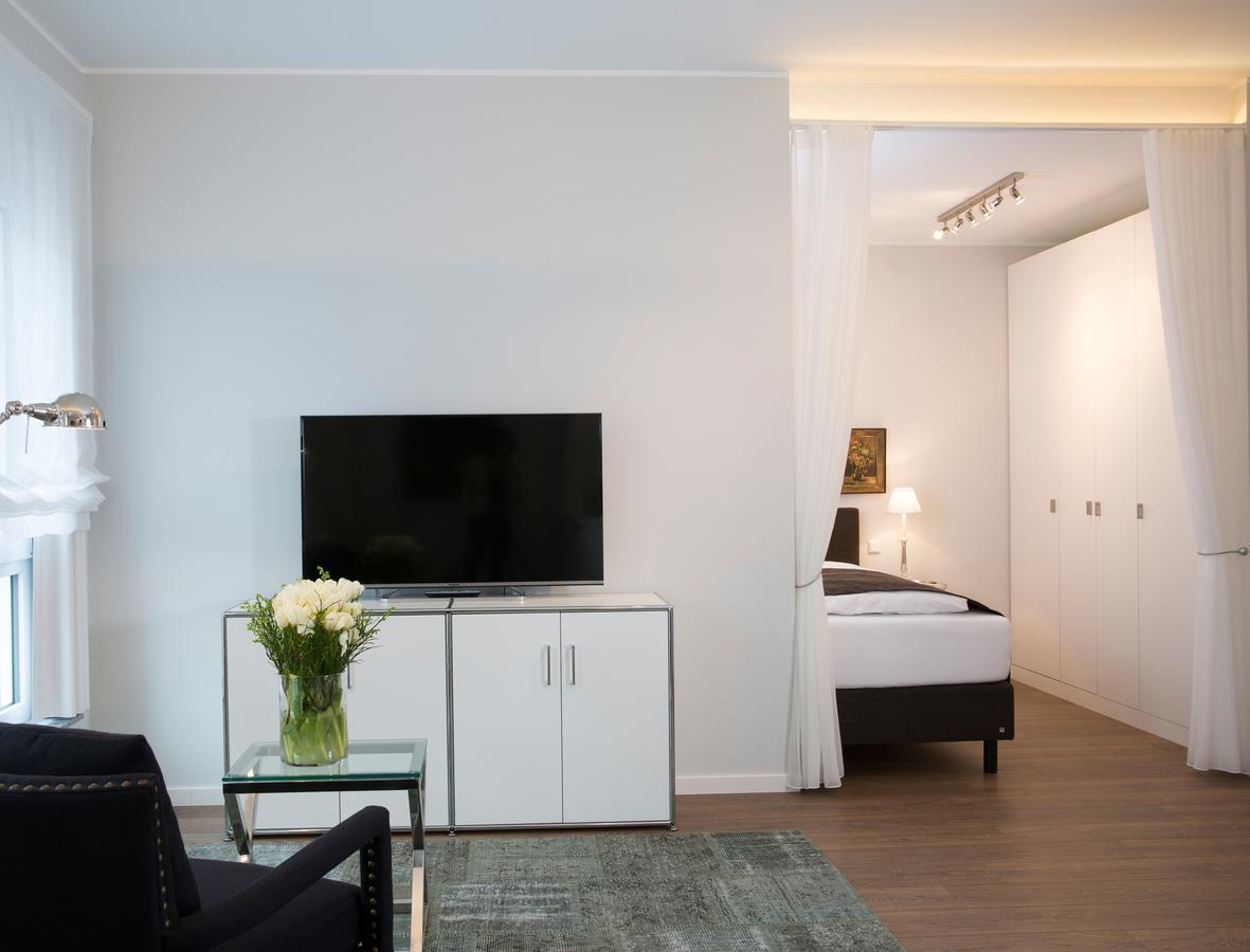 Logis First Class Business Suites Renningen Exterior photo